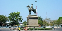 Rama V. Statue